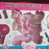 ست سشوار و آرایشی عرروسک