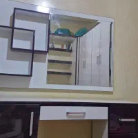 میز آرایش MDF با روکش های‌گلاس|تخت و سرویس خواب|تهران, پرستار|دیوار