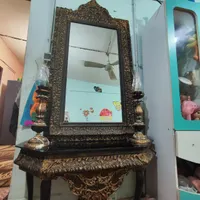 آئینه و کنسول