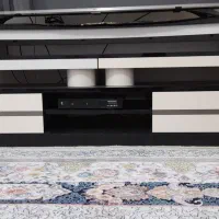 میز تلویزیون هایگلاس