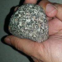 دوسنگ خاص با الماس های براق داخلشان