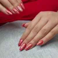 کاشت ناخن‌ و ترمیم|خدمات آرایشگری و زیبایی|فومن, |دیوار