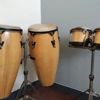 تومبا آیدین|درام و پرکاشن|بهارستان, |دیوار