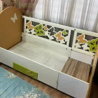 تخت و دراور چوبی کودک|تخت و صندلی بچه|مشهد, دانشجو|دیوار