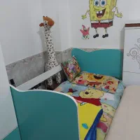 تخت خواب وکمد