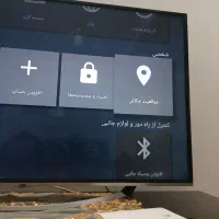 تلویزیون هوشمند با میز تلویزیون در شهریار|تلویزیون و پروژکتور|شاهدشهر, |دیوار