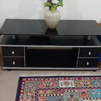 میز تلوزیون شیشه و ام دی اف