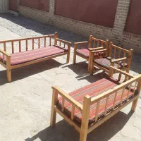 نیمکتهای چوبی سنتی