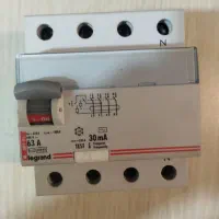 کلید مینیاتوری محافظ ازجان سه فاز وقفل کله گاوی