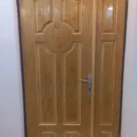درب چوبی ساختمان بدون چهارچوب