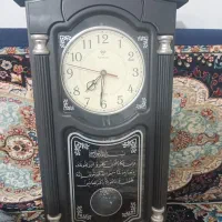 ساعت دیواری صحیح و سالن