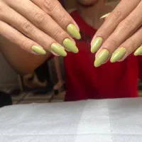 ارائه خدمات ناخن