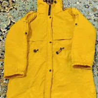 پالتو فقط دوبارپوشیده شده سایز دو به فروش میرسد