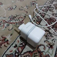 آداپتور آیفون نو همراه با سیم شارژر ایفون نو.