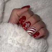 کاشت ناخن با بهترین متریال|خدمات آرایشگری و زیبایی|قائم‌شهر, |دیوار