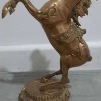 مجسمه برنزی اسب