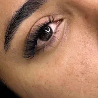 متخصص مژه. اماده همکاری با سالن های معتبر