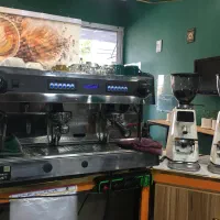 ماشین اسپرسو +دو دستگاه آسیاب کم کارکرد