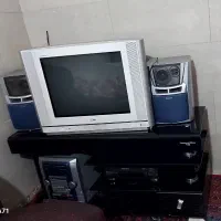 تلوزیون LG صفحه تخت. ضبط سه دیسک ایوا. زیر تلویزن