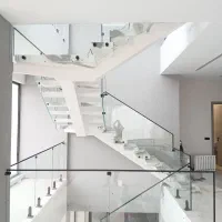 نرده شیشه متری ۲۷۰۰|خدمات پیشه و مهارت|شیراز, چوگیاه|دیوار