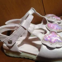 بوت و کفش بچه گانه|کیف، کفش، کمربند|برخوار, |دیوار