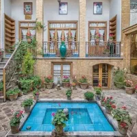 خانه ویلایی خاطره ساز با حیاطی دلباز