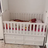 تخت و کمد کودک