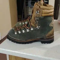 بوت دست دوز تمام چرم|کیف، کفش، کمربند|صدرا-فارس, فاز ۱|دیوار