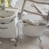 سینک و روشویی و فلاش تانک