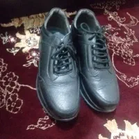 یک عددکفش چرم بفروش میرسد سایز۴۳|کیف، کفش، کمربند|سهند, |دیوار