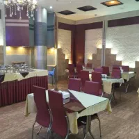 استخدام فوری آقا در رستوران - با حقوق و مزایای خوب|استخدام خدمات فروشگاه و رستوران|مشهد, بالا خیابان|دیوار