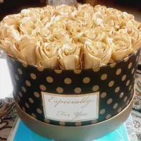 رز گل طلایی