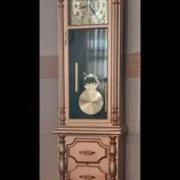 ساعت ایستاده طلایی