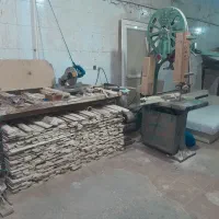 نجار رویه کوب مبل کارگر وارد ونیمه وارد کارگاه مبل