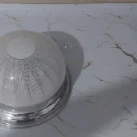 قفل و لوستر و چراغ سقفی