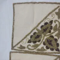 سه عدد‌رومیزی‌دست‌دوز