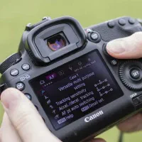 دوربین استثنایی canon5D mark vi