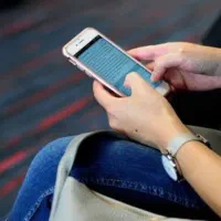 درآمدزایی فقط بایه تلفن همراه