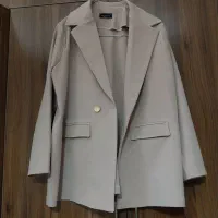 تعدادی لباس نو