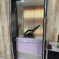 اینه ی سالن ارایشی