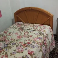 تخت یکنفره همراه دو عدد تشک دست دوز|تخت و سرویس خواب|گرگان, |دیوار