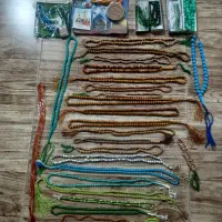 تسبیح، شال گردن، سجاده بزرگ و کوچک