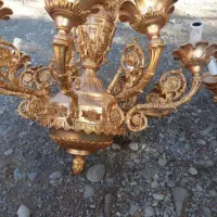 خریدار و فروشنده لوستر برنجی سالم و قدیمی|لوستر و چراغ آویز|تهران, زعفرانیه|دیوار
