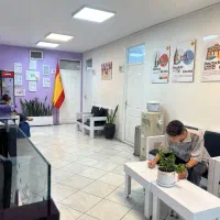 استخدام مدرس زبان انگلیسی