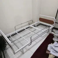 تخت بیمارستانی