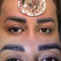 ریموو آرایش دائم صورت