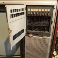 تلویزیون سونی قدیمی حدودا ۴۰ سال پیش|تلویزیون و پروژکتور|تهران, نارمک|دیوار