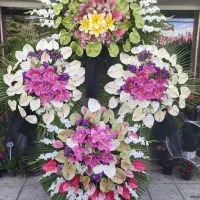 تاج گل و پایه گل مراسم ختم و ترحیم با ارسال رایگان