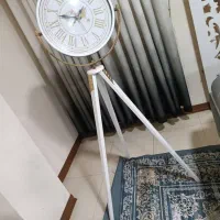 ساعت ایستاده