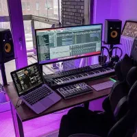 آموزش آواز تخصصی در استودیو(مبتدی تا پیشرفته)